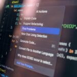 Zbliżenie ekranu z kodem wspieranym przez AI i opcjami debugowania